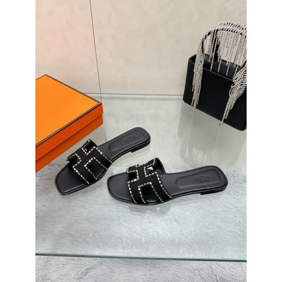 Hermes Slippers High Quality
Women 35-41
Men 39-45