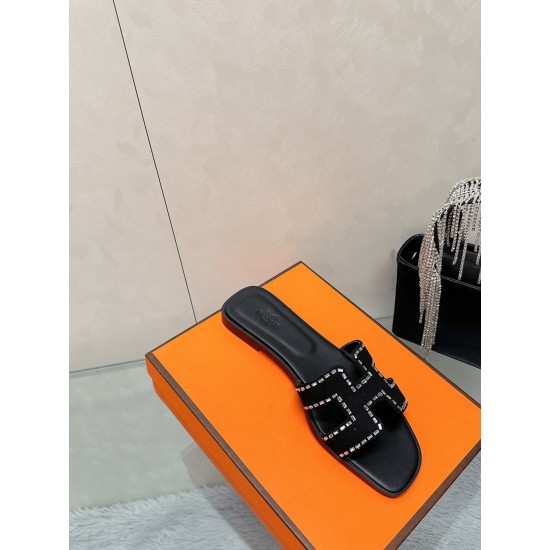 Hermes Slippers High Quality
Women 35-41
Men 39-45