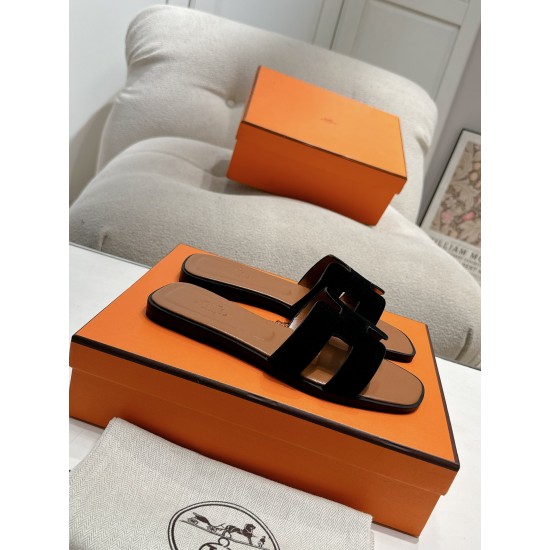 Hermes Slippers High Quality
Women 35-41
Men 39-45