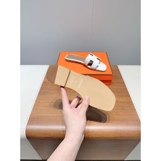 Hermes Slippers High Quality
Women 35-41
Men 39-45