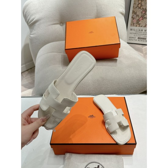 Hermes Slippers High Quality
Women 35-41
Men 39-45
