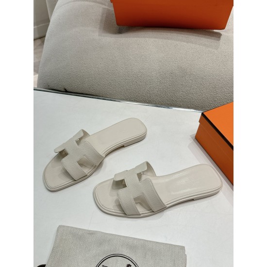 Hermes Slippers High Quality
Women 35-41
Men 39-45