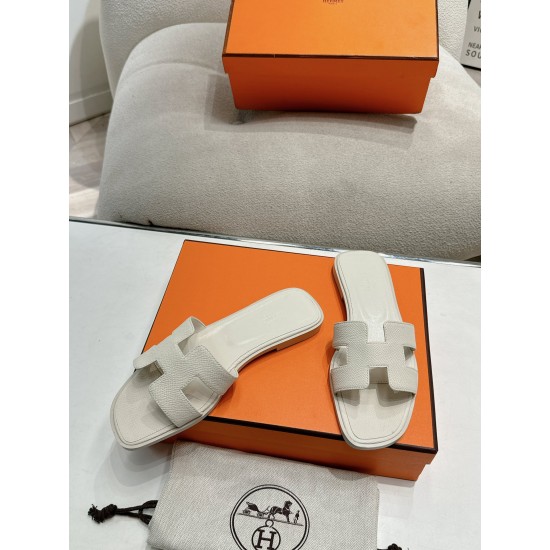 Hermes Slippers High Quality
Women 35-41
Men 39-45