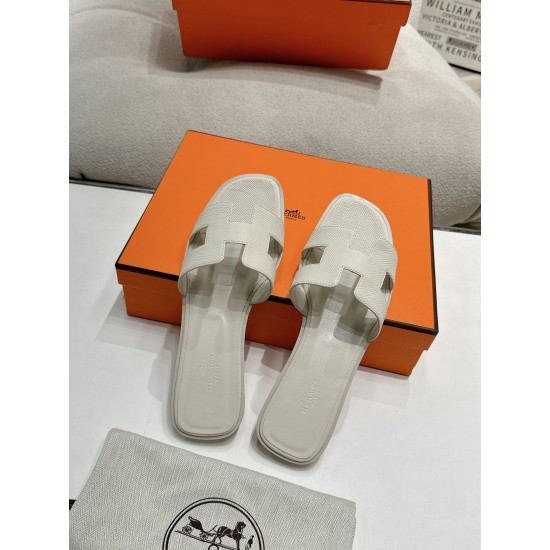 Hermes Slippers High Quality
Women 35-41
Men 39-45