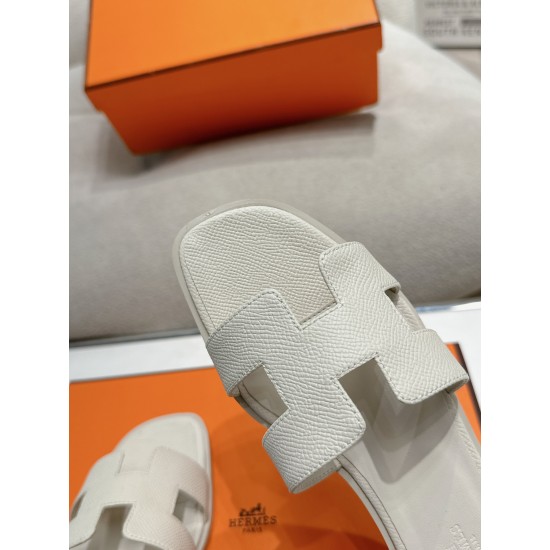 Hermes Slippers High Quality
Women 35-41
Men 39-45