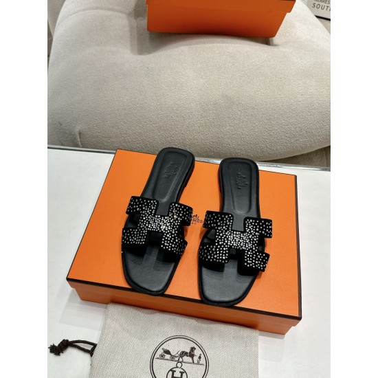 Hermes Slippers High Quality
Women 35-41
Men 39-45