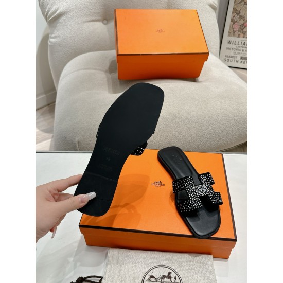 Hermes Slippers High Quality
Women 35-41
Men 39-45