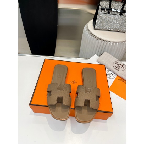 Hermes Slippers High Quality
Women 35-41
Men 39-45