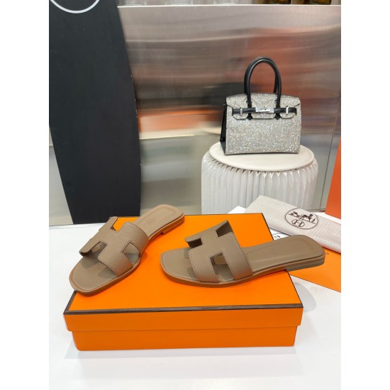 Hermes Slippers High Quality
Women 35-41
Men 39-45
