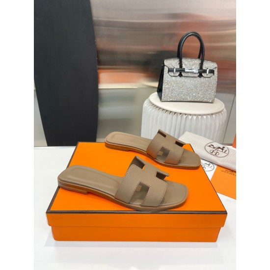Hermes Slippers High Quality
Women 35-41
Men 39-45