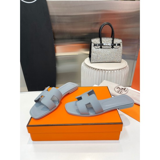 Hermes Slippers High Quality
Women 35-41
Men 39-45