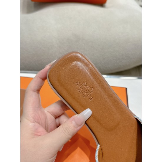Hermes Slippers High Quality
Women 35-41
Men 39-45
