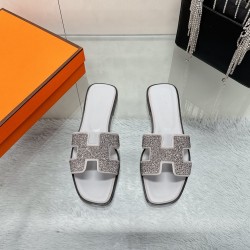 Hermes Slippers High Quality
Women 35-41
Men 39-45