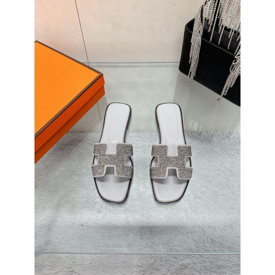 Hermes Slippers High Quality
Women 35-41
Men 39-45