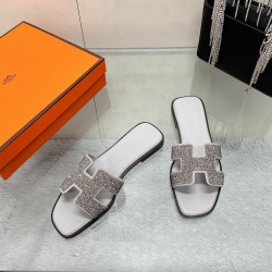 Hermes Slippers High Quality
Women 35-41
Men 39-45