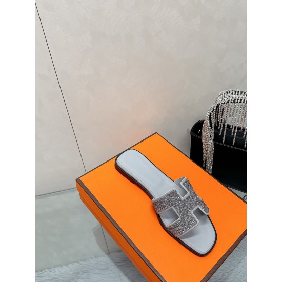 Hermes Slippers High Quality
Women 35-41
Men 39-45
