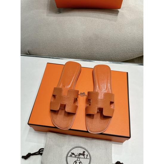 Hermes Slippers High Quality
Women 35-41
Men 39-45