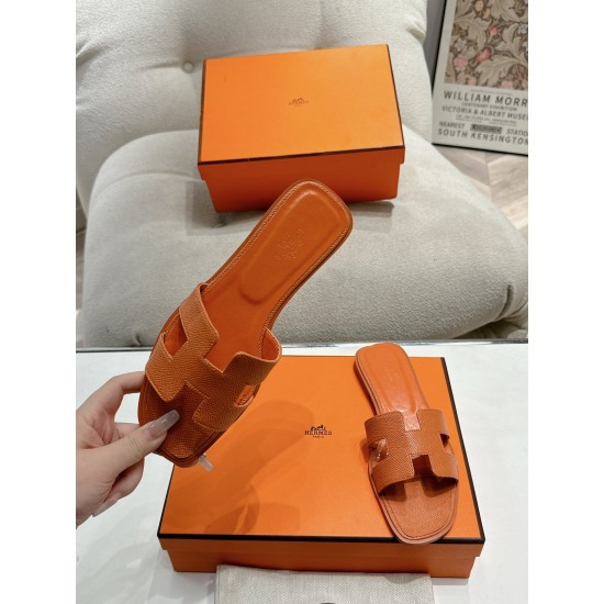 Hermes Slippers High Quality
Women 35-41
Men 39-45