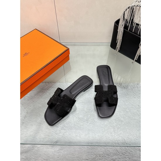 Hermes Slippers High Quality
Women 35-41
Men 39-45