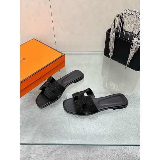 Hermes Slippers High Quality
Women 35-41
Men 39-45