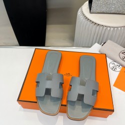 Hermes Slippers High Quality
Women 35-41
Men 39-45