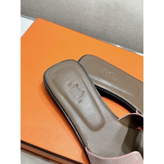 Hermes Slippers High Quality
Women 35-41
Men 39-45