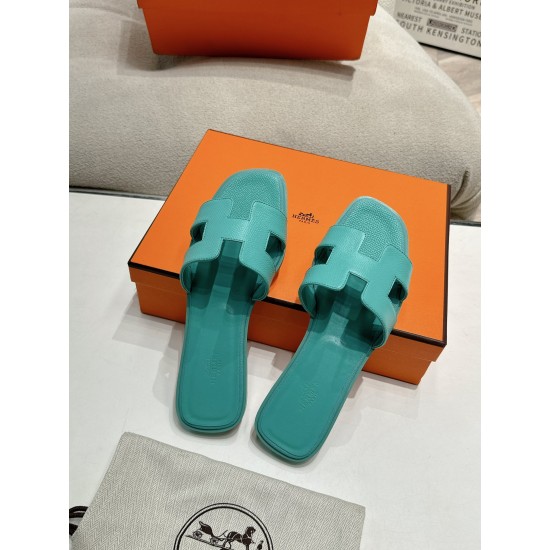 Hermes Slippers High Quality
Women 35-41
Men 39-45