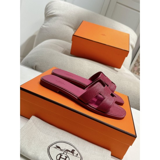 Hermes Slippers High Quality
Women 35-41
Men 39-45