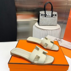 Hermes Slippers High Quality
Women 35-41
Men 39-45