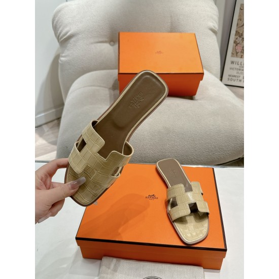 Hermes Slippers High Quality
Women 35-41
Men 39-45