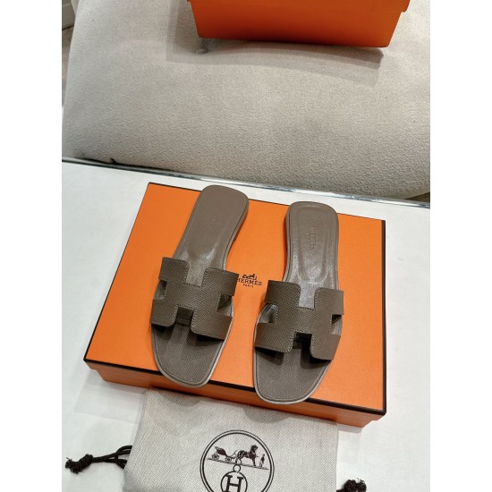 Hermes Slippers High Quality
Women 35-41
Men 39-45