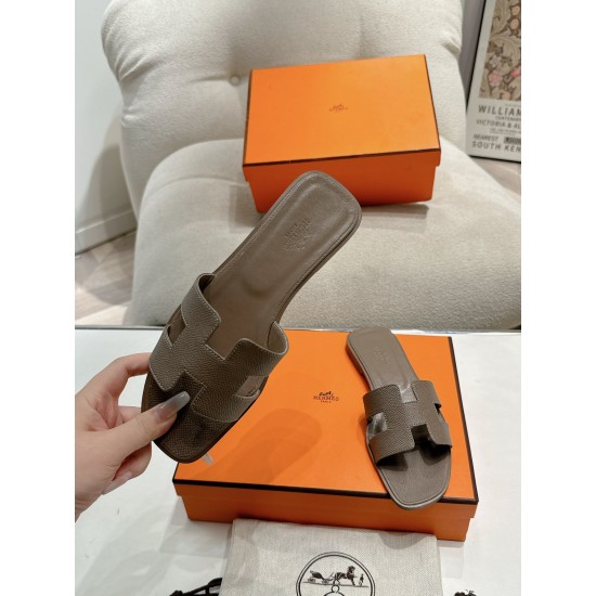 Hermes Slippers High Quality
Women 35-41
Men 39-45
