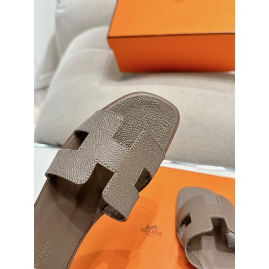 Hermes Slippers High Quality
Women 35-41
Men 39-45