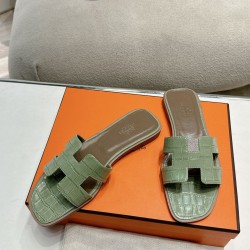 Hermes Slippers High Quality
Women 35-41
Men 39-45