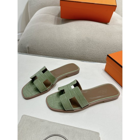 Hermes Slippers High Quality
Women 35-41
Men 39-45