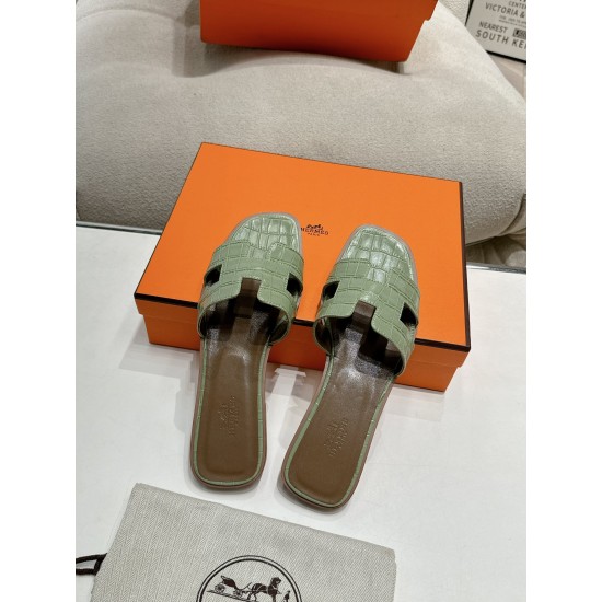 Hermes Slippers High Quality
Women 35-41
Men 39-45