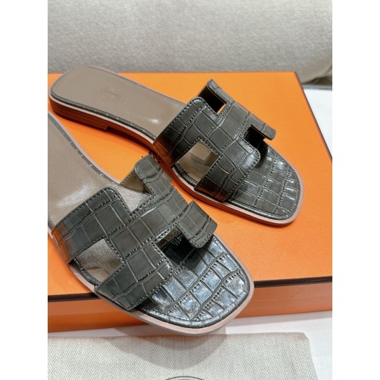 Hermes Slippers High Quality
Women 35-41
Men 39-45