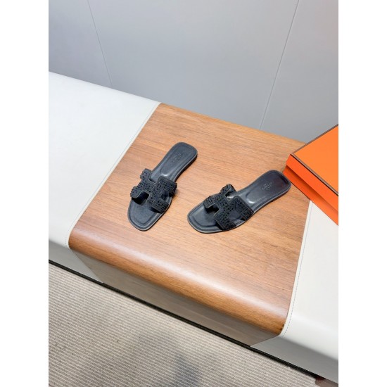Hermes Slippers High Quality
Women 35-41
Men 39-45