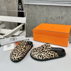 Hermes Slippers High Quality
Women 35-41
Men 39-45