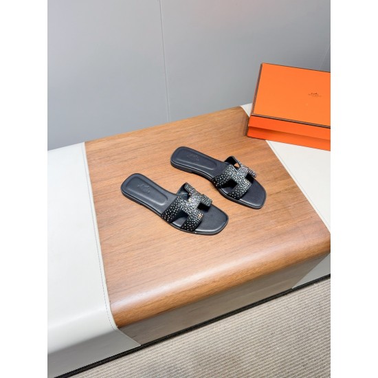 Hermes Slippers High Quality
Women 35-41
Men 39-45
