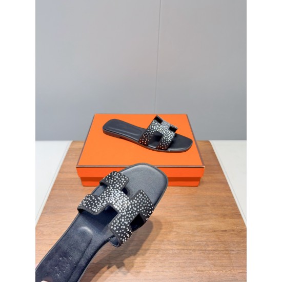 Hermes Slippers High Quality
Women 35-41
Men 39-45