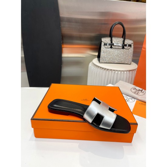 Hermes Slippers High Quality
Women 35-41
Men 39-45