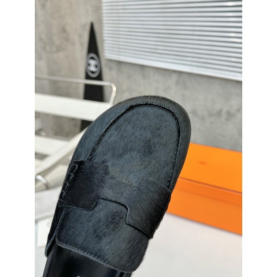 Hermes Slippers High Quality
Women 35-41
Men 39-45
