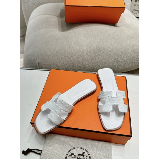 Hermes Slippers High Quality
Women 35-41
Men 39-45