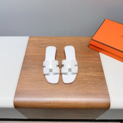Hermes Slippers High Quality
Women 35-41
Men 39-45
