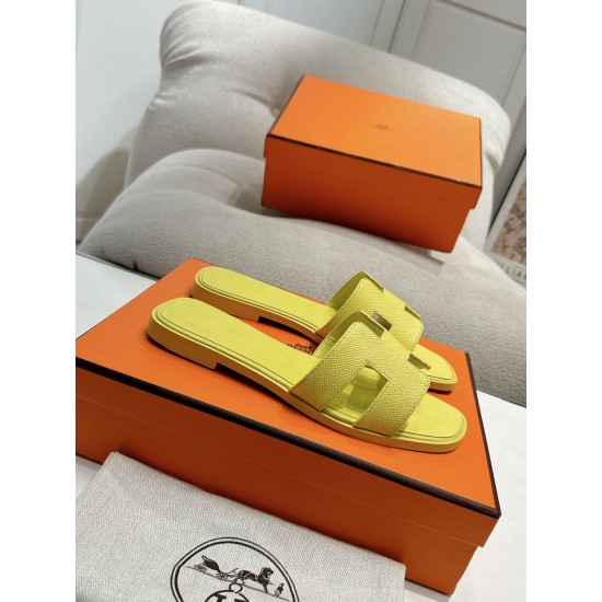 Hermes Slippers High Quality
Women 35-41
Men 39-45