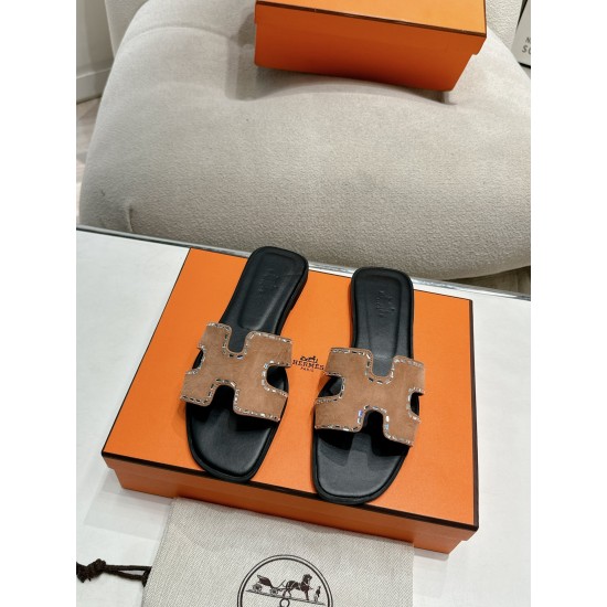 Hermes Slippers High Quality
Women 35-41
Men 39-45