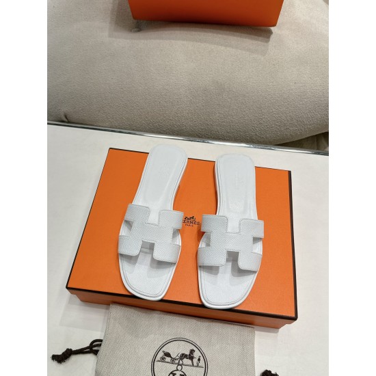 Hermes Slippers High Quality
Women 35-41
Men 39-45