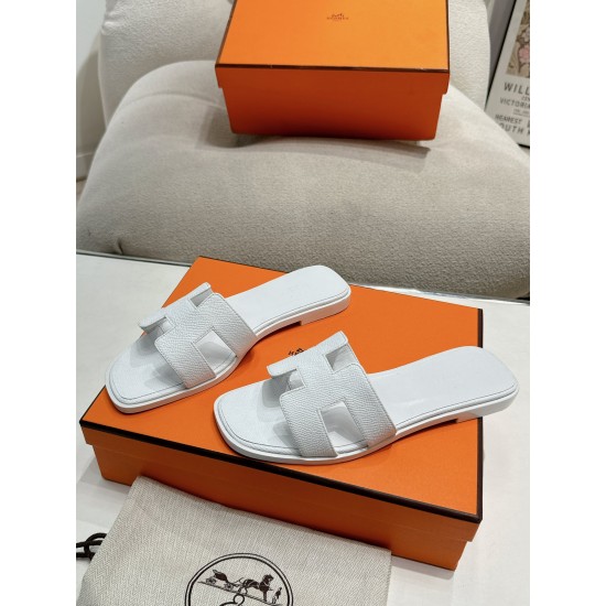 Hermes Slippers High Quality
Women 35-41
Men 39-45