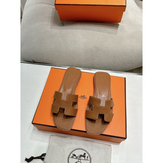 Hermes Slippers High Quality
Women 35-41
Men 39-45